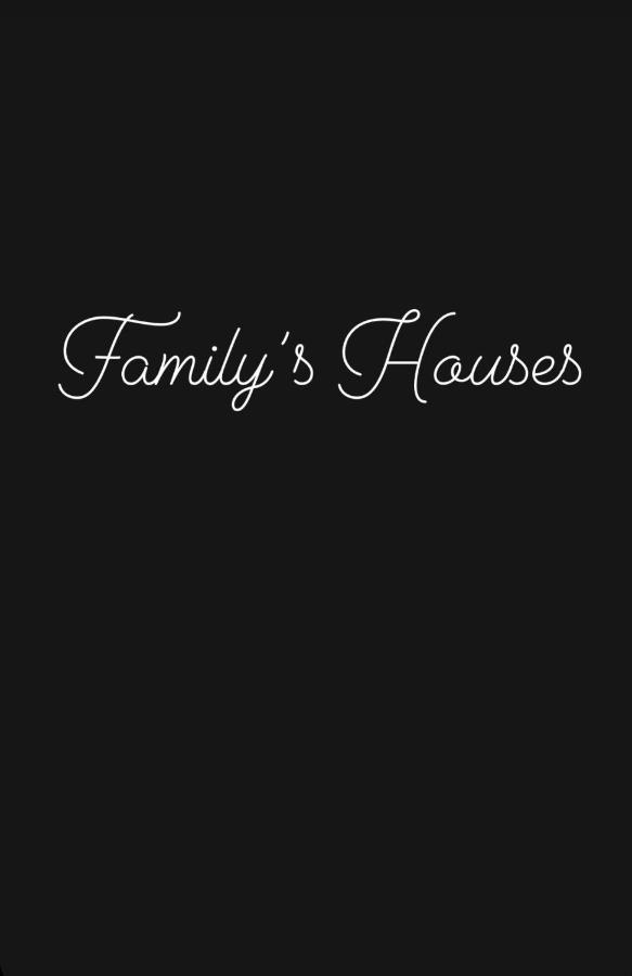 Family'S Houses 卡拉维塔 外观 照片